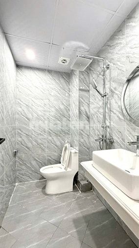 CHỈ HƠN 7 TỶ NHÀ MỚI -THỤY PHƯƠNG – GẦN PHỐ - VÀI PHÚT ĐI BỘ RA CÔNG V