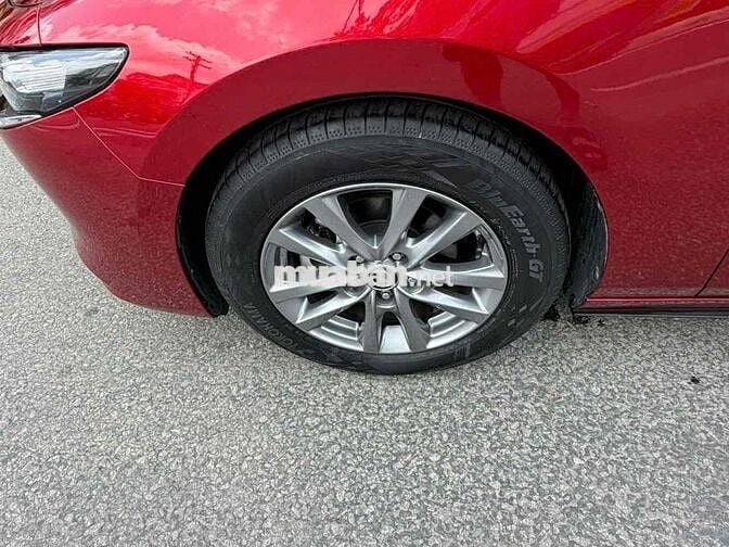 Mazda 3 Luxury 2021 Odo 30k km