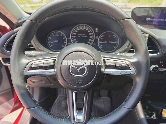 Mazda 3 Luxury 2021 Odo 30k km