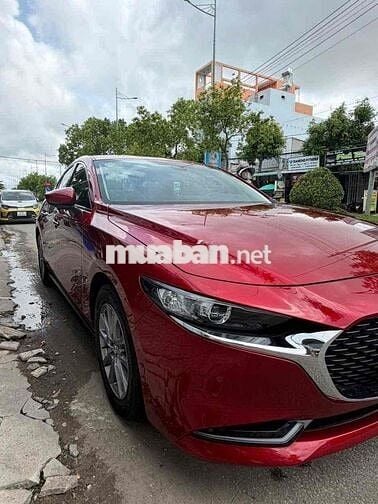 Mazda 3 Luxury 2021 Odo 30k km