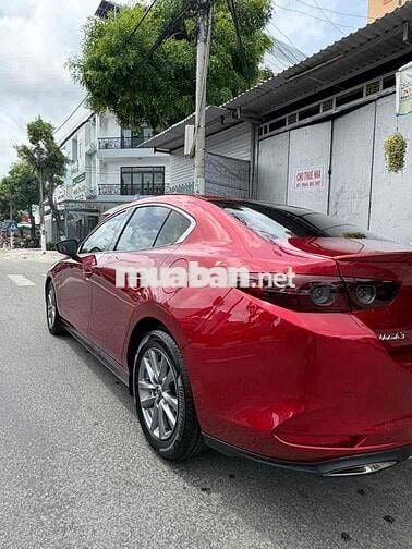 Mazda 3 Luxury 2021 Odo 30k km