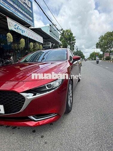 Mazda 3 Luxury 2021 Odo 30k km