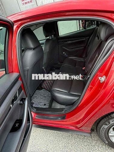 Mazda 3 Luxury 2021 Odo 30k km