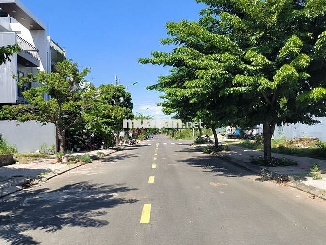 Chính chủ Bác sĩ Hà bán đất Nam Hòa Xuân đường Hói Kiểng 11 giá 4.3 tỷ