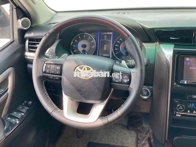 Toyota Fortuner 2.7V AT 2017 68.000km Trắng