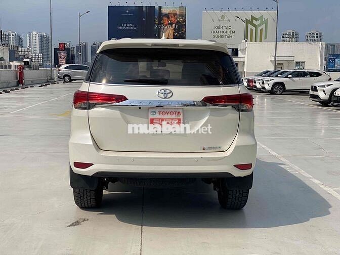 Toyota Fortuner 2.7V AT 2017 68.000km Trắng