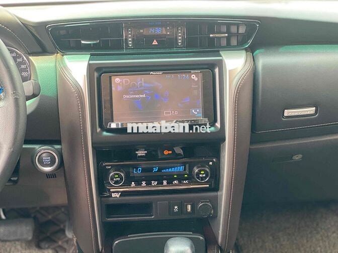 Toyota Fortuner 2.7V AT 2017 68.000km Trắng