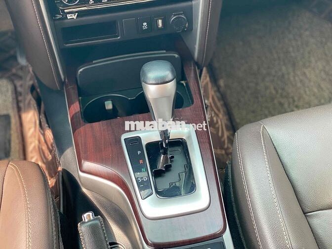Toyota Fortuner 2.7V AT 2017 68.000km Trắng