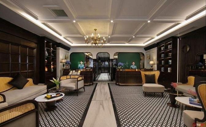 Chính chủ cần bán toà KS mặt phố Minh Khai, Q HBT, ĐT 300 m, 11 tầng 