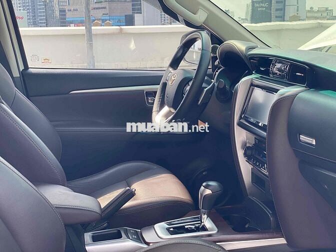 Toyota Fortuner 2.7V AT 2017 68.000km Trắng