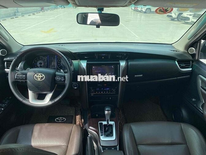 Toyota Fortuner 2.7V AT 2017 68.000km Trắng