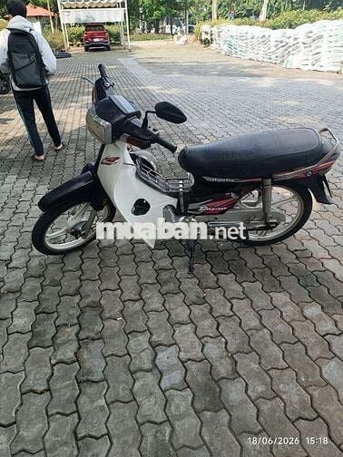 Honda Dream Trắng, Đen Xe số