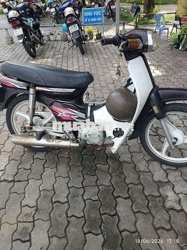 Honda Dream Trắng, Đen Xe số