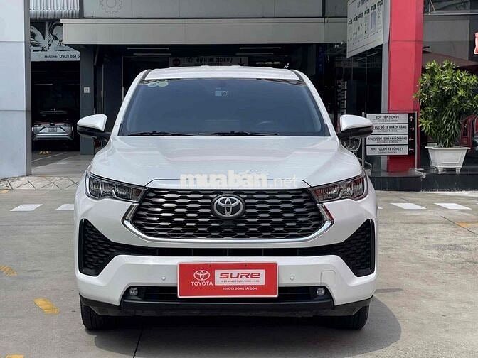 Toyota Innova Cross V 2025