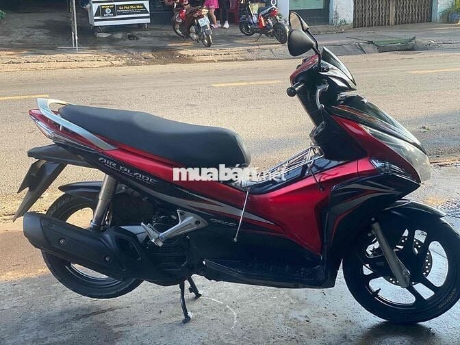 Honda Air Blade Đỏ đen. Zin êm ngon.