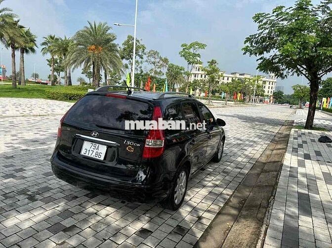 Hyundai i30 CW 2010 Đen