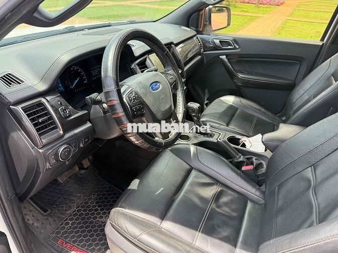 Ford Everest Titanium 4x2 2018 10v một chủ gốc 47