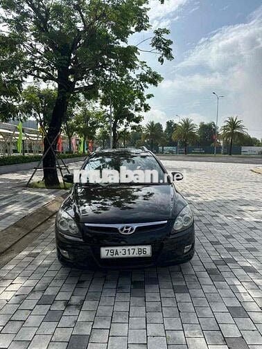 Hyundai i30 CW 2010 Đen
