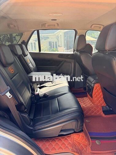 Ford Everest 2017 Số sàn Bạc 7 chỗ Dầu