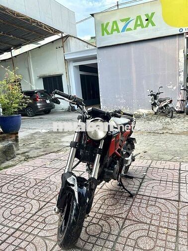 Benelli TNT 125cc Đen, Đỏ