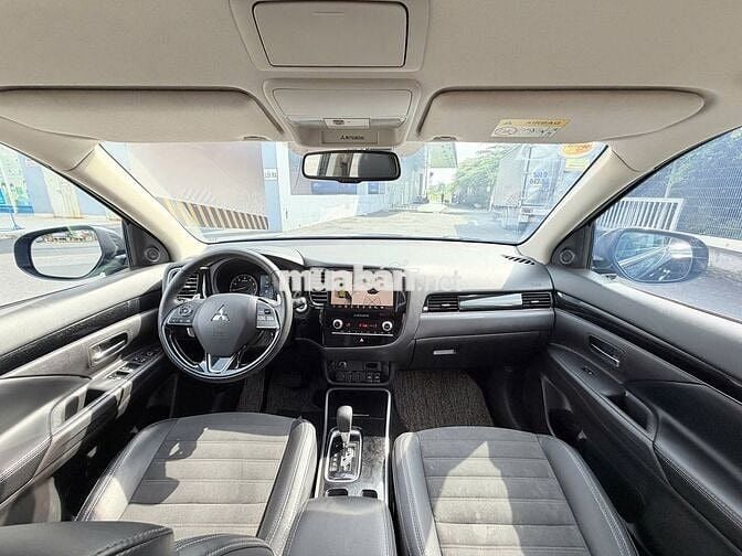Mitsubishi Outlander CVT 2023 50.272 km