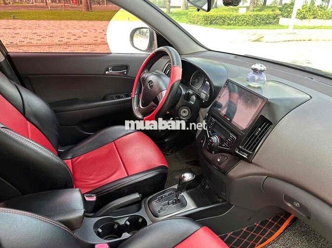 Hyundai i30 CW 2010 Đen