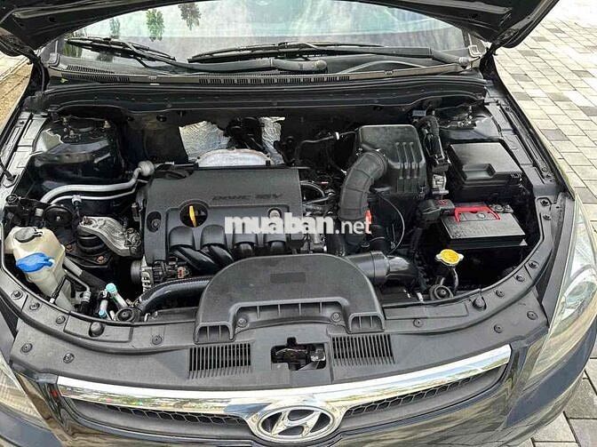 Hyundai i30 CW 2010 Đen