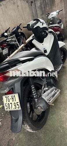 Honda SH125i Trắng Đen Nhập khẩu