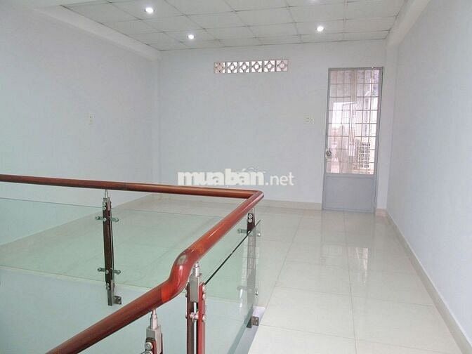 Cho thuê nhà 3 lầu đường số 3 P tân kiểng Quận 7