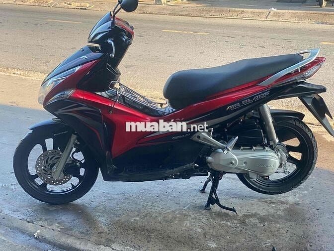Honda Air Blade Đỏ đen. Zin êm ngon.