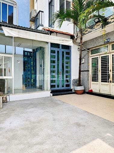 Ô TÔ ĐỖ CỬA - Ô TÔ ĐI THÔNG 2 ĐẦU  NHÀ CÓ SÂN RỘNG - ĐẬU ĐƯỢC 5 CHIẾC 