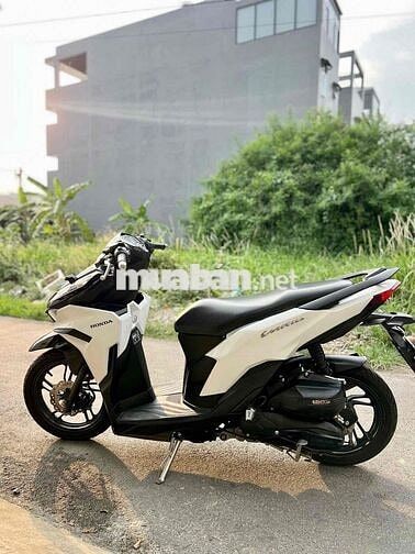 Honda Vario 150 2024 Trắng đen