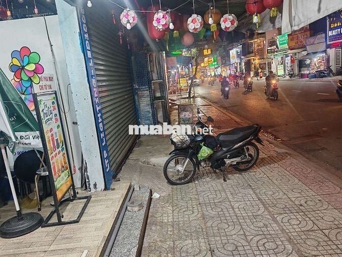 cần share mặt bằng từ 5h chiều tới tối