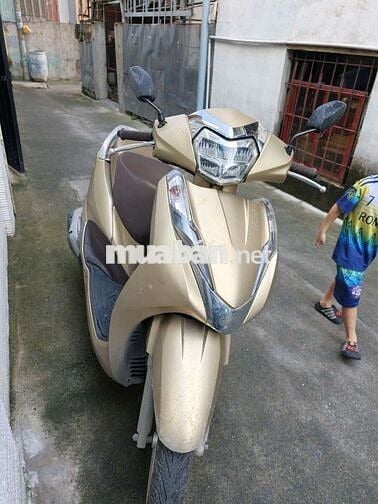 Thanh lý xe máy honda LEAD 2020 - Vàng nhám