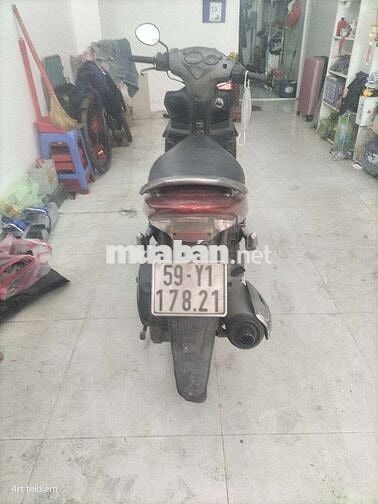 Suzuki Hayate 2011 đỏ đen