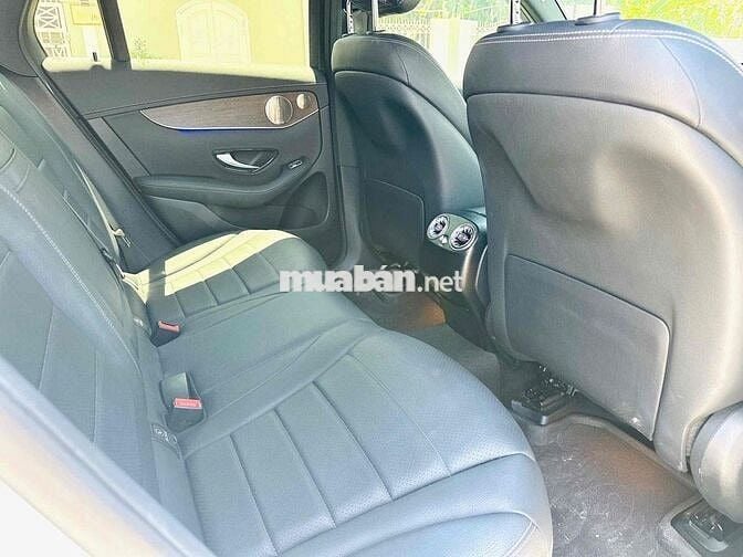 Mercedes GLC200 4Matic V1 2022 Lướt 45.000 km