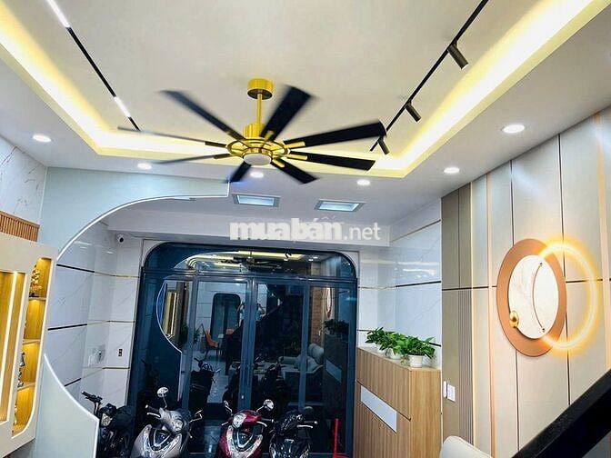 Cho thuê nhà mới full nt 17 triệu ,4m x 14m, 4 lầu, hẻm 5m Lê Đình Cẩn