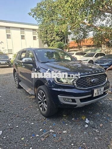 Ford Everest Xanh