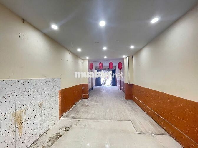 Mặt Tiền Hậu Giang Vỉa Hè Thoáng - Gần Nhà Sách Cây Gõ.