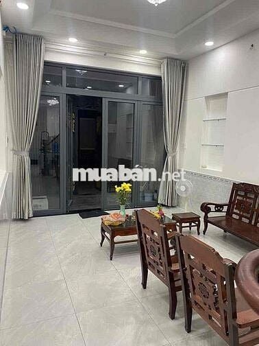 Cho thuê nhà 3 lầu mới hẻm xe tải gần cầu Trường Thọ, Thủ Đức