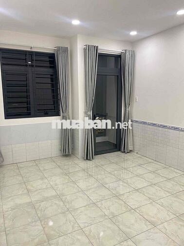 Cho thuê nhà 3 lầu mới hẻm xe tải gần cầu Trường Thọ, Thủ Đức