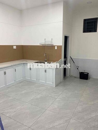 Cho thuê nhà 3 lầu mới hẻm xe tải gần cầu Trường Thọ, Thủ Đức