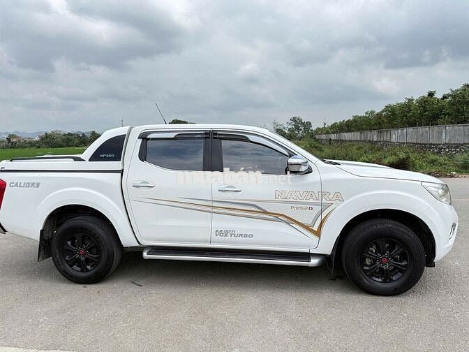 Nissan Navara EL 2017 Trắng