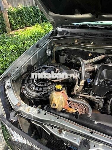 Toyota Fortuner 2011 Số sàn Bạc