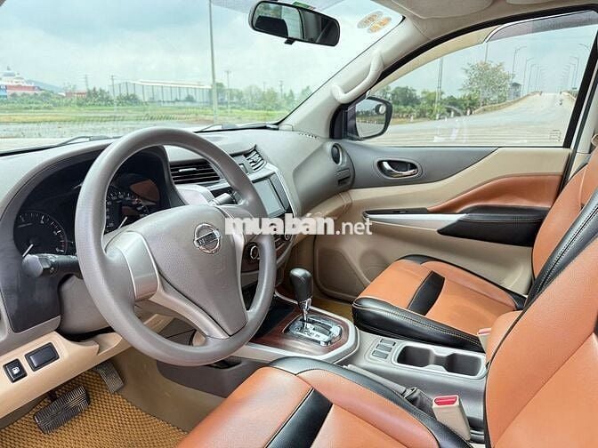 Nissan Navara EL 2017 Trắng