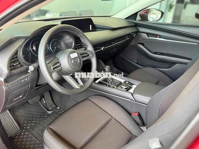Mazda 3 tặng BH vật chất- giảm tiền mặt