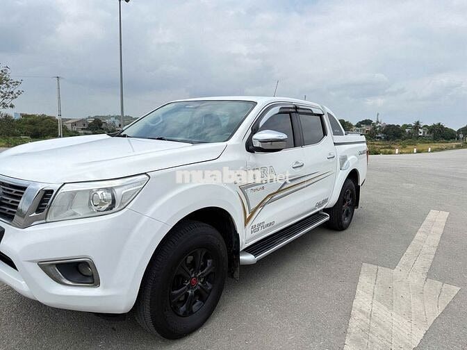 Nissan Navara EL 2017 Trắng