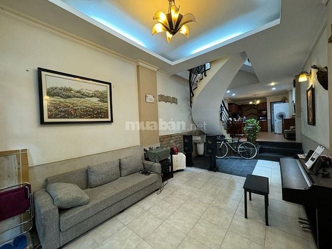 Nhà 2 lầu (3,6x19,5) đối diện C.Viên Nguyễn Đình Khơi-khu Đệ Nhất KSạn