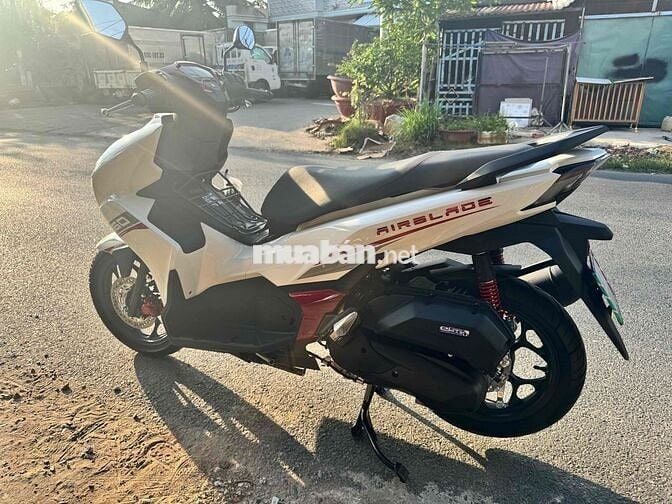 Honda Air Blade 160 2025 Trắng đỏ 583km