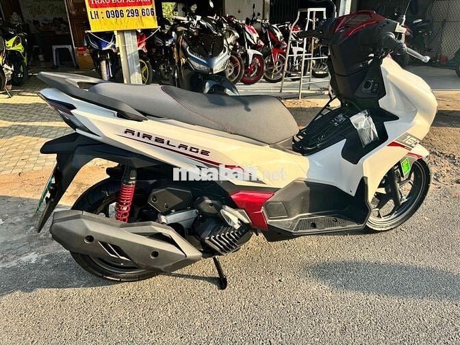 Honda Air Blade 160 2025 Trắng đỏ 583km